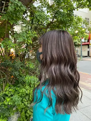 セミロング カラー 個性派ネイル 🌼 ハルカ ♡の眉毛・アイブロウイメージ