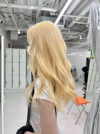 セミロング 🎗副店長/井上 竜 ブリーチ指名No.1のヘアスタイル
