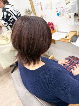 ミディアム カラー ちほ/顔周りレイヤー /ベージュカラーのヘアスタイル