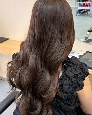 ロング カラー 🎀透明感カラー /ケアブリーチ🎀のヘアスタイル