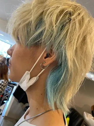 ショート カラー ブリーチ👩🦳/ ✂︎MANAMIのヘアスタイル