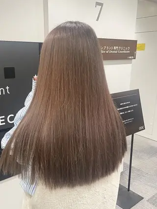 カラー 江坂 misaki のヘアスタイル