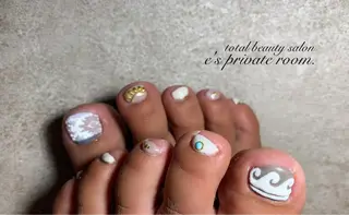 ネイル LAVISH 大和店 🤱子連れ大歓迎のネイルデザイン