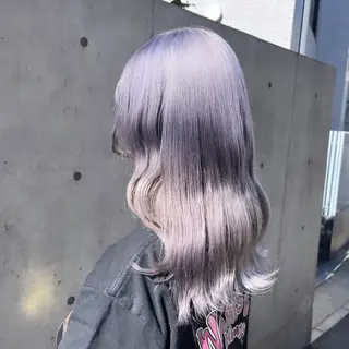 ミディアム カラー カジュアルを女っぽく 𝗮𝘆𝗮𝗰𝗼のヘアスタイル