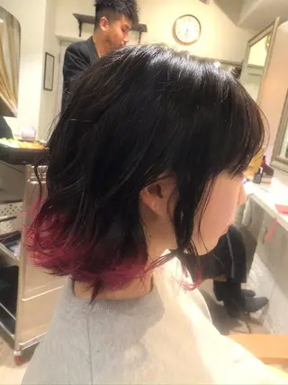ミディアム カラー 角地山 京子のヘアスタイル