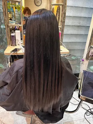 ロング カラー 佐伯 りょうのヘアスタイル