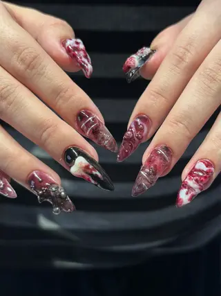 ネイル 🪐富島彩夏 /海外nail🪐のネイルデザイン