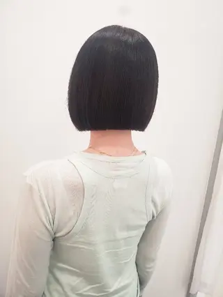 ショート カラー 齋藤 愛美のヘアスタイル