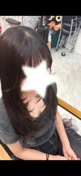 ロング 松木 風夏のヘアスタイル