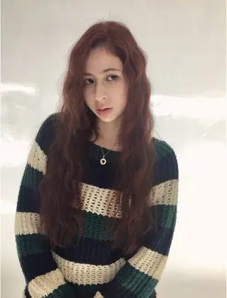 ロング カラー Hanaka🪷 ニュアンス×レイヤーのヘアスタイル