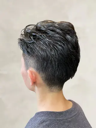 メンズ 似合わせカットカラー 🌿つじおかるみのヘアスタイル
