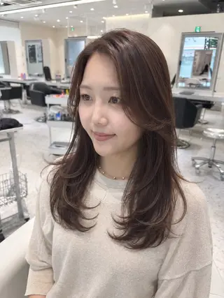 セミロング 山田 ひかりのヘアスタイル