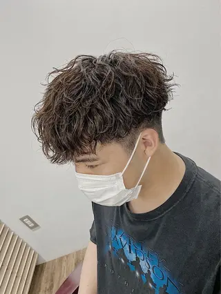 ショート パーマ メンズ 原田 涼矢のヘアスタイル