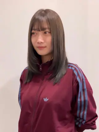 セミロング カラー 落合希 Olivebeigeのヘアスタイル