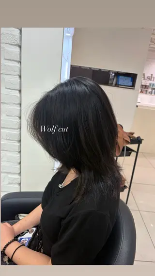 ミディアム 【レイヤー/ウルフ特 化】🖤yumanoのヘアスタイル