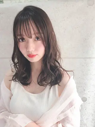 セミロング カラー ほさか しんごのヘアスタイル