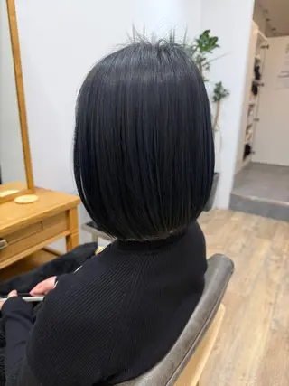 ショート カラー 艶カラー🎀Cara アシスタントwakoのヘアスタイル