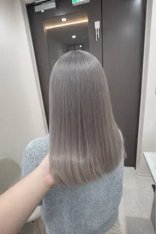 ミディアム LEA'NA 【レアナ】のヘアスタイル