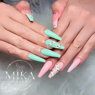 ネイル Rina Mika Nailsのネイルデザイン