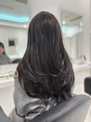 ロング カラー 流行りの透明感カラー ×縮毛矯正🤍ユウのヘアスタイル