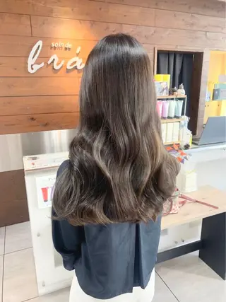 ロング レイヤー/艶髪カラー 森本くるみのヘアスタイル
