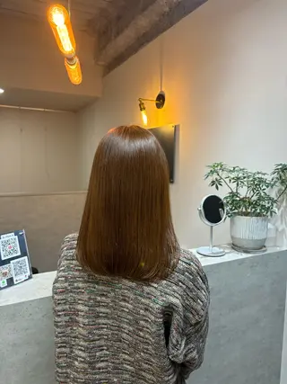 セミロング カラー しゅり Flag hairのヘアスタイル