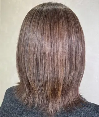 ミディアム 横路 めぐみのヘアスタイル