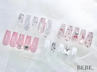ネイル BEBE. 受付のネイルデザイン