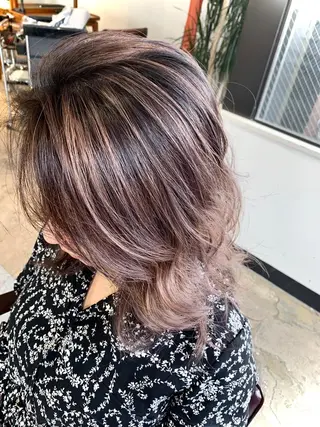 ミディアム ハイライトバレイヤー ジュ🎨川村聖吾🎨のヘアスタイル