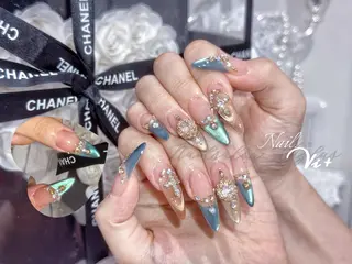 ネイル ✨Nailsalon Vi+✨のネイルデザイン