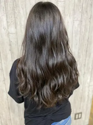 ロング 勝河 怜楊のヘアスタイル