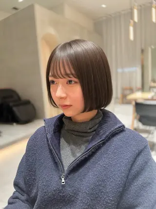 ミディアム カラー ミオ💎ショート 透ける暗髪のヘアスタイル