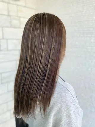 セミロング カラー YUKA .のヘアスタイル