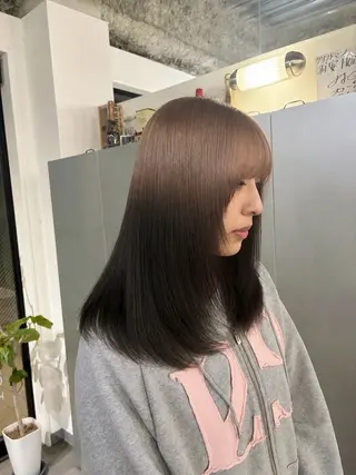 セミロング カラー 泉澤 風花のヘアスタイル
