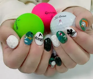 ネイル ･:*+.✳︎˚✧₊ MAKI NAILのネイルデザイン