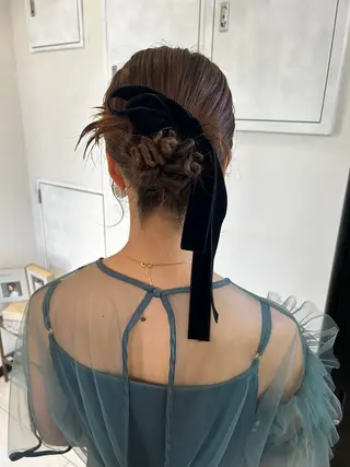 ミディアム ヘアアレンジ Yui. レイヤー/パーマのヘアスタイル