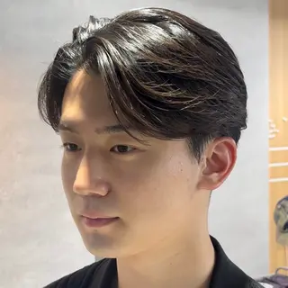 ショート カラー パーマ メンズ センターパート マスターかずまのヘアスタイル