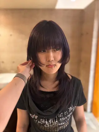 ミディアム Rio/池袋/ レイヤーカットのヘアスタイル