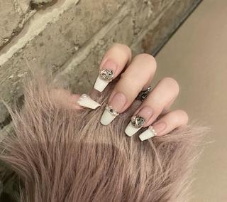 ネイル エリ🫧 nail池袋東口のネイルデザイン