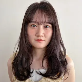 セミロング まほ/レイヤーカット 🍒🤍透明感カラーのヘアスタイル