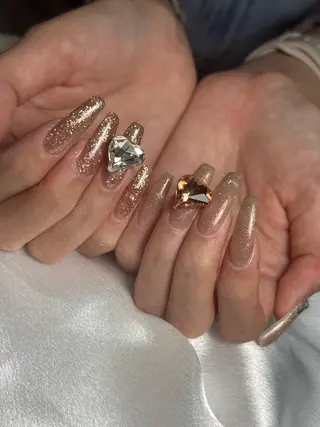 ネイル LAVISH 大和店 emi・:*+のネイルデザイン
