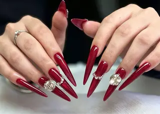 ネイル UMI ネイルサロン新宿🎀のネイルデザイン