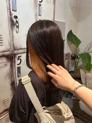 ミディアム カラー putri 川邉 優花のヘアスタイル