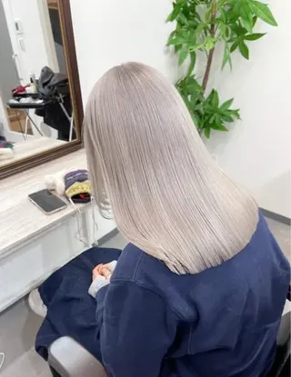 セミロング カラー 【🥀履歴修正🥀】 ハイトーン職人/拓真のヘアスタイル