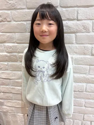 キッズ あやかショート 白髪ぼかしのヘアスタイル