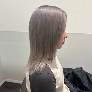 セミロング カラー 💫艶ハイトーン×髪 質改善💫リュウトのヘアスタイル