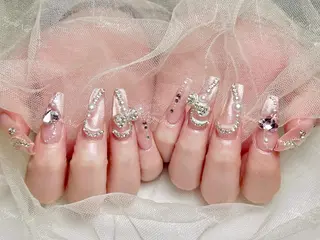 ネイル 🦋 Queenieのネイルデザイン