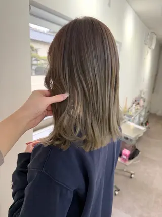 ミディアム ume yuraのヘアスタイル