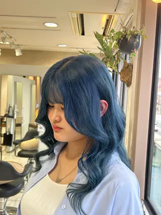 カラー luca˖ ࣪⊹/ レイヤー/艶カラーのヘアスタイル