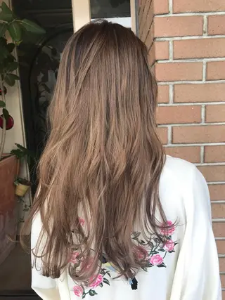 ロング カラー パーマ ヘアアレンジ メンズ キッズ ネイル マツエク・マツパ サロンドミルク 原宿のヘアスタイル